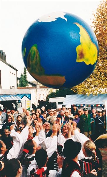 Erdball 1 m blau mit Globusdekor